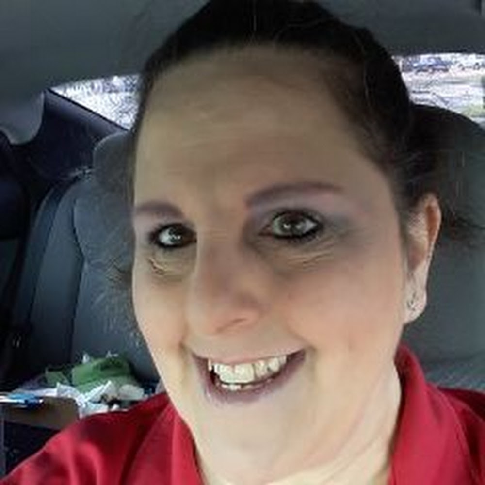 Meet your Posher, Alecia
